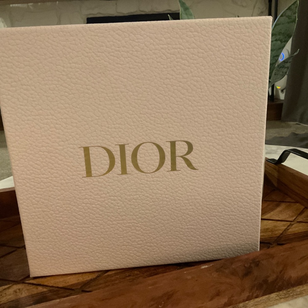 💛Custom Dior Goodie Box💛 - Picture 3 of 9
